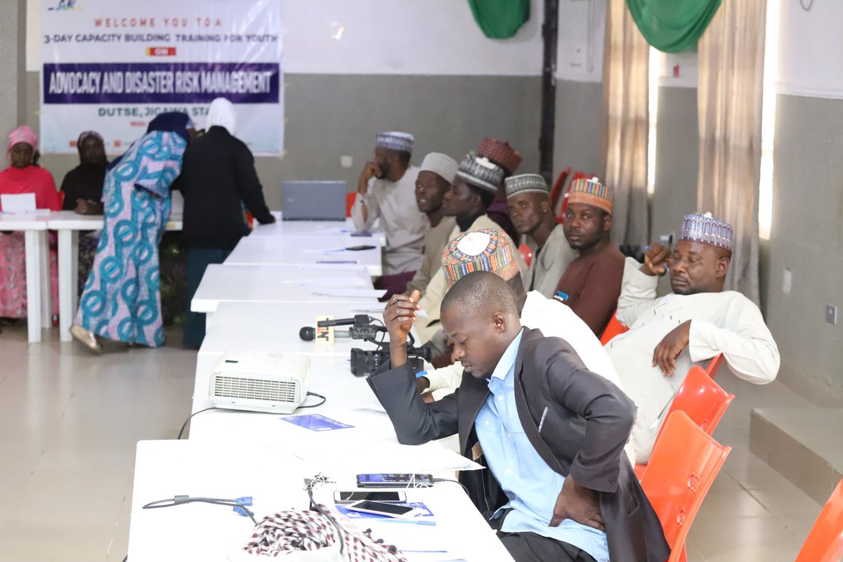 ActionAidNG's tweet photo. to engage duty bearers, not only to respond to the dredging of the Hadeija-Yobe River basin, but to also, embark on rebuilding of the communities who live in hunger and squalor
@babaazimifound1
#TakeActionNow
#LocalRightsProgramme
#ActionAidNigeria
#Advocacy
#DisasterManagement https://t.co/do7Q5uYxxv