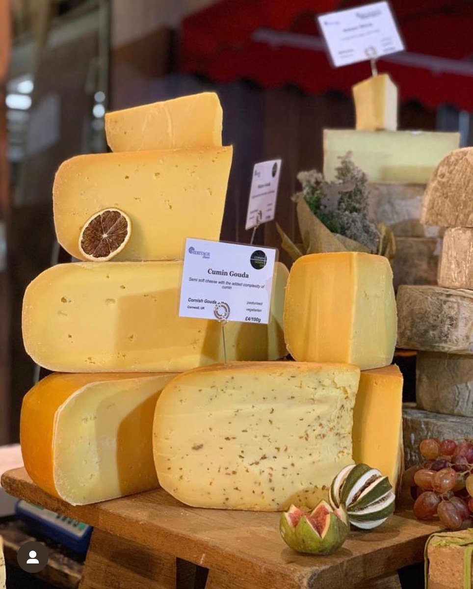 FFMSW6's tweet photo. Last chance to get your Fulham Farmers’ Market shop in before Christmas this Sunday! We will be open for the last time this year on Sunday before our traders go on a well-deserved break. https://t.co/yjSE5Uv6au