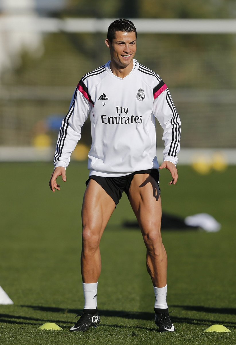 Cristiano Ronaldo memiliki hubungan yang baik dengan Real Madrid. Agar tubuhnya tetap fit, Ronaldo kabarnya akan berlatih menggunakan fasilitas latihan di Valdebebas milik klub Real Madrid, sembari mencari klub baru. Hal tersebut diizinkan oleh pihak Real Madrid.

📰 <a href="/relevo/">Relevo</a>