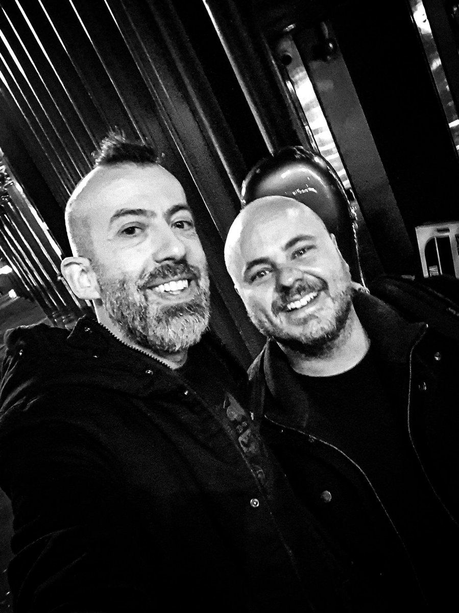 jongomm's tweet photo. Look what I found last night!  Andy McKee is one of the finest guitarists I've ever heard, a composer of music of a rare beauty and depth, and I couldn't be prouder to call him my friend (seriously, he only charged me £50 for this selfie) https://t.co/Q2Q1u2dv2B
