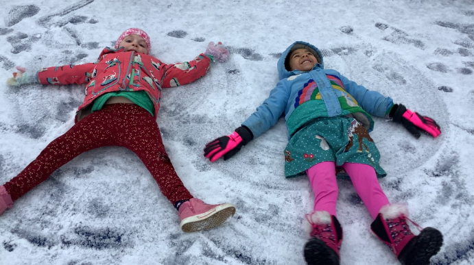 Reception enjoyed playing and exploring in the snow earlier this week. We had lots of fun making and throwing snowballs, making mini snowmen and making snow angels! The weather must have heard we are learning about winter ☃️