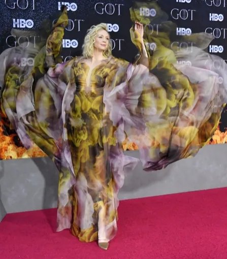 Jensau's tweet photo. My all time fav pic of this amazing woman! #Gwednesday
@lovegwendoline https://t.co/9tE7lXRFwA
