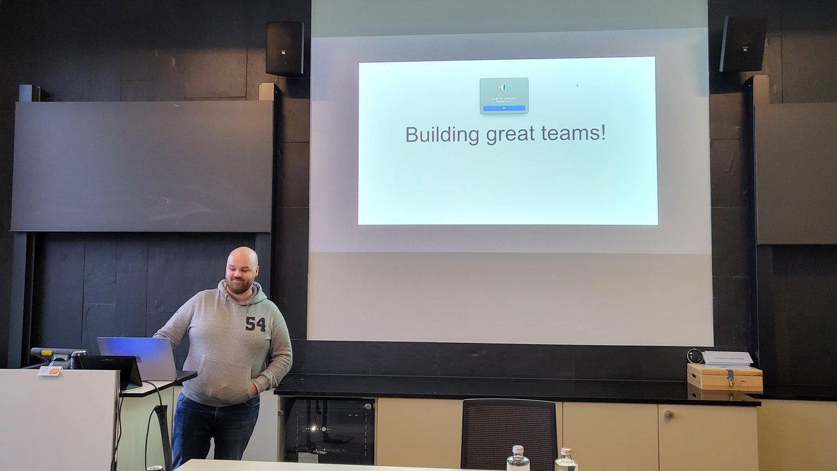 flashconzurich's tweet photo. Next up is @stack72 talking about how to build great teams https://t.co/HmX6yqf4Il
