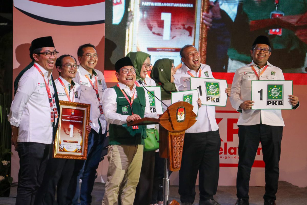 Mari bersama #PKBNo1 kita bangun Indonesia dengan riang gembira .. #GusMuhaimin