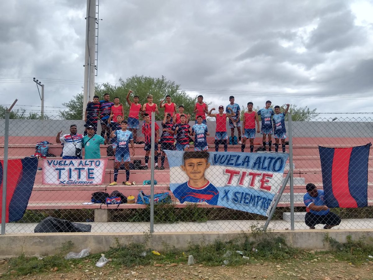 CDVSanAntoniook's tweet photo. #Inferiores | Primer partido 

empate 1 a 1 contra Lourdes Espinal
 
Los primeros once que salieron 
1- Mauricio Rojas 
2- Fabricio Medina 
3- Leandro Guaymas 
4- Leonel Ríos 
5- Lautaro Reinoso 
6- Enzo Zerpa 
7 - Alejandro Sulca 
8- Esteban Giménez
9- Armando Peralta https://t.co/b87ImWczLp