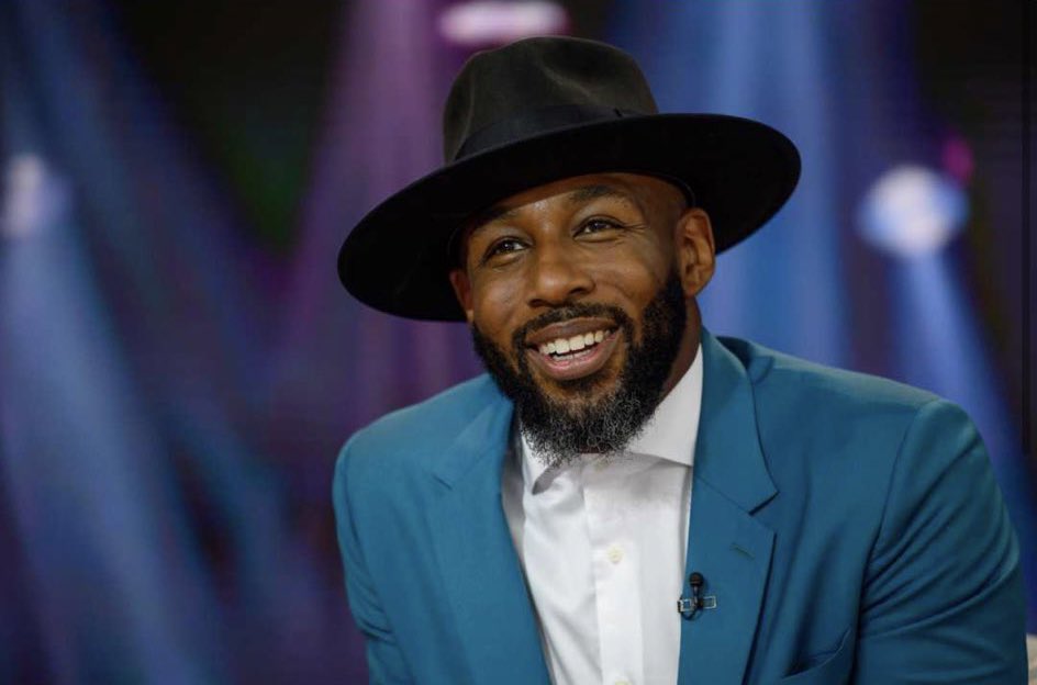 PopCrave's tweet photo. Stephen “tWitch” Boss, best known as the DJ from ‘The Ellen Degeneres Show,’ has died by suicide, @TMZ reports.

He was 40. 

🔗: https://t.co/415KxEoRyV https://t.co/1b9ZypZ8tW