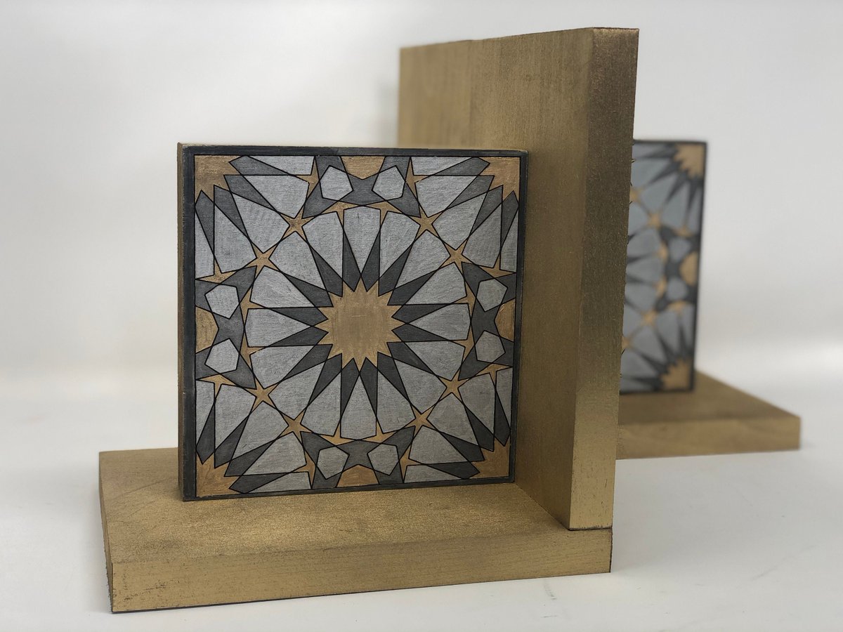 TheArabesque's tweet image. #MedievalIslamicArt #IslamicHomeDecor The Arabesque Medieval Art Geometric Pattern Bookends
etsy.com/listing/876434…