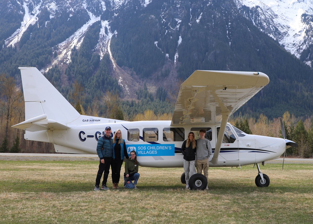 SmithQueensMBA's tweet photo. Flying high! #SmithMBA alumnus Ian Porter, MBA'98, and his family are on a 14-month fundraising expedition around the world in their single engine plane.
Are you a Smith alum with an exciting update? Submit it for the next issue of #SmithMagazine: https://t.co/FxArmUKfwb https://t.co/8XQMbd32na