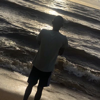 AristidePahui's tweet photo. #NouvellePhotoDeProfil https://t.co/0ZZGH7eU5z