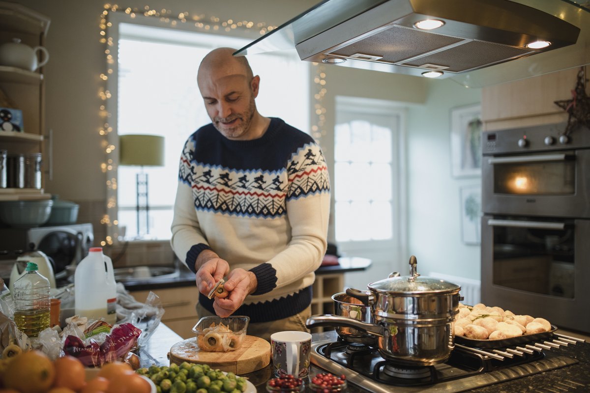 It’s important to look after our bones at all times of the year, including the festive season. Read our top, festive bone-friendly tips over on our blog: bit.ly/3FNRjE5
What are your top tips for looking after your bones at Christmas?

#osteoporosis #bonehealth