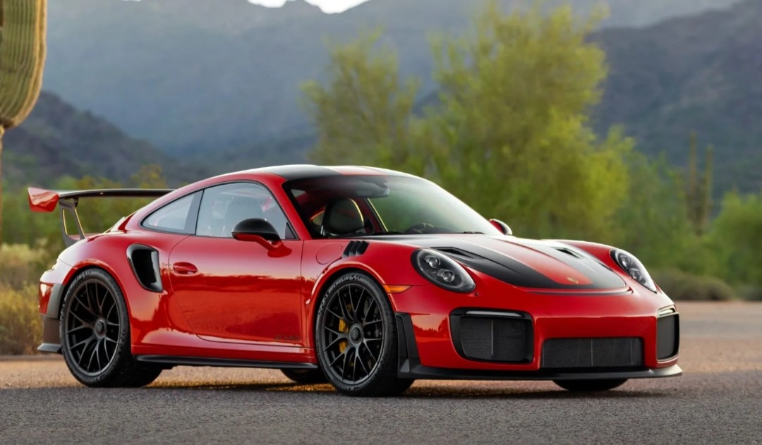 PorscheCIub's tweet photo. Guards Red 991 GT2 RS https://t.co/YMp2cAJVW2