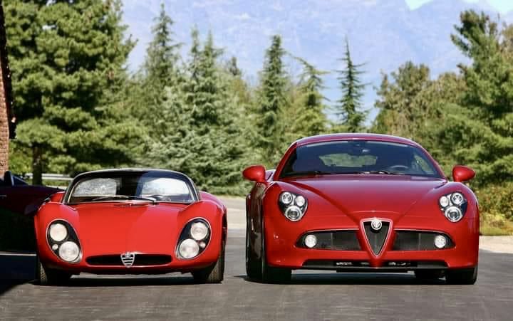 Sweet duo 🍀 #Alfa #Alfaromeo #AlfaRomeo8C #Classics #Quadrifoglio