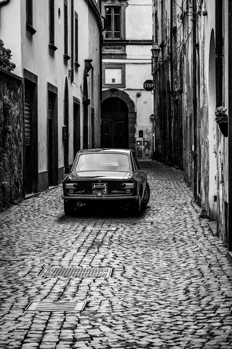 Timeless classics.
#classiccars #Lancia #pov #streetphotography #bnwphotography