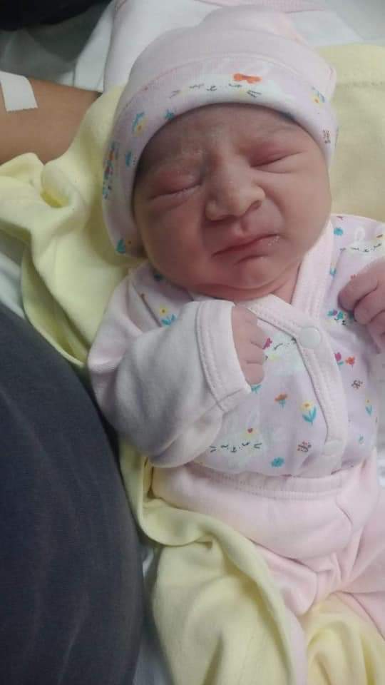 Nicole Sandoval recién nacida, fue robada hoy a la mañana 9 AM, en el Hospital Alende de Ingeniero Budge, Lomas de Zamora, Buenos Aires. Fue sacada por una mujer disfrazada de enfermera !!!. #URGENTE compartir. Policía, fiscales actúen ya!!!! 

#Budge #LomasDeZamora #BuenosAires