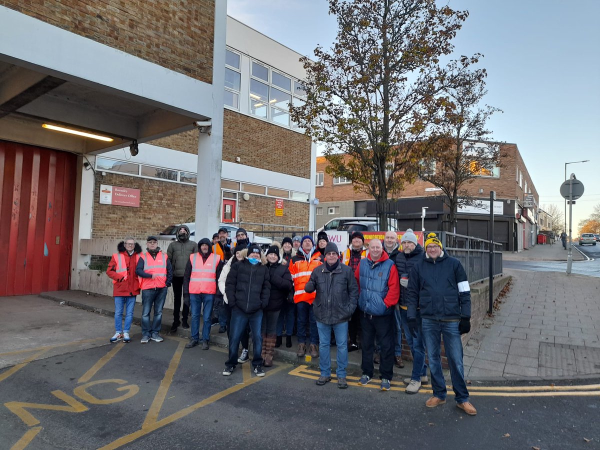 Barnsley Delivery Office growing. Strong solidarity ✊✊ #StandByYourPost