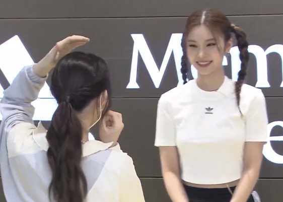 yeji looks at chaeryeong with such loving eyes my heart actually cannot take this