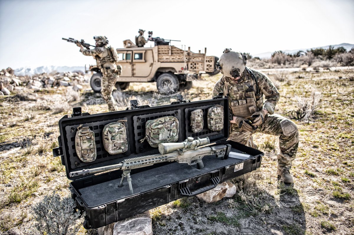 PelicanProducts's tweet photo. The new 1755 #PelicanAir #RifleCase features enough lid room for three Quick-Release MOLLE Panels. That's a lot of canvas to paint your organizational picture, for whatever the #mission.
#PelicanCase
#MilSpec
https://t.co/ZkFgwAqeo6 https://t.co/BFIuyR7KRT