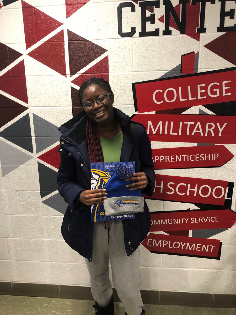 DreamBigDHS's tweet photo. Accepted to @UNewHaven Brennan F, Colin S, Lordina B and Shiv P! https://t.co/PUfrLgF517