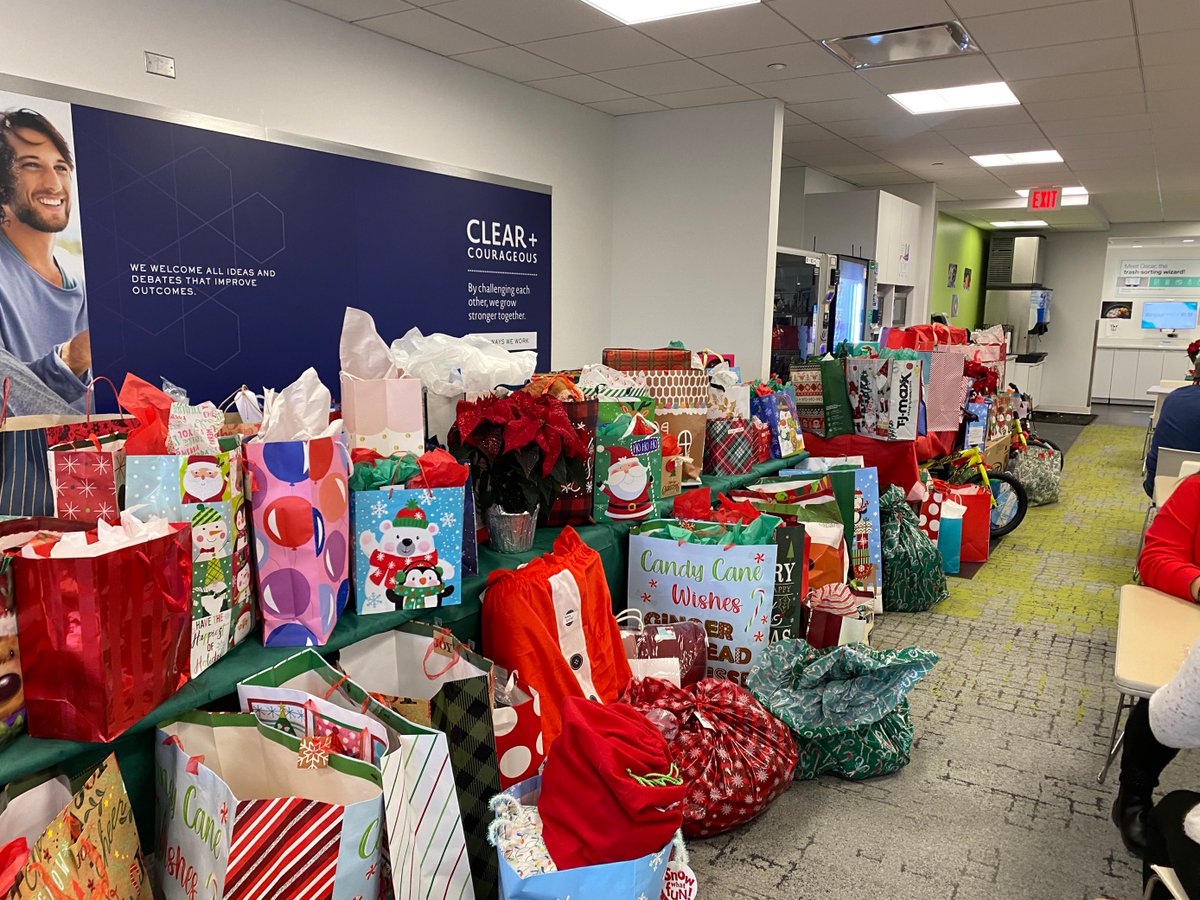 test Twitter Media - Sending a huge THANK YOU to our incredible community partner, AbbVie, who fulfilled 50 OHU Kid's Christmas wishes! Their wonderful team went above and beyond by also donating extra toys to help fulfill even more wishes this holiday season! https://t.co/mfEM5rjtDp