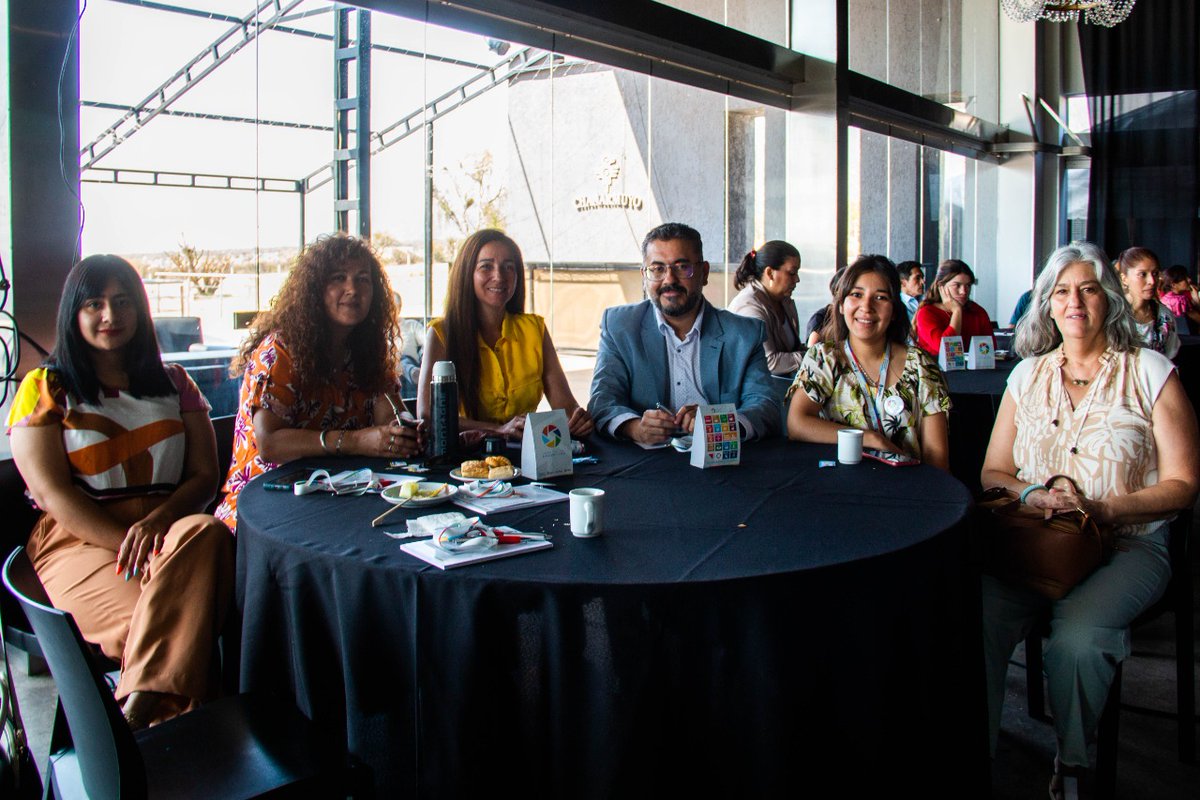 SecTurLaRioja's tweet photo. 🔺🇦🇷Equipo técnico de la secretaria de Turismo participó en el Encuentro Federal de ODS donde se intercambiaron experiencias y perfiles de aplicación de los 17 objetivos a implementar en el país en el marco de la Agenda 2030.
#MeEncantaLaRioja https://t.co/iKbrq4OWOB