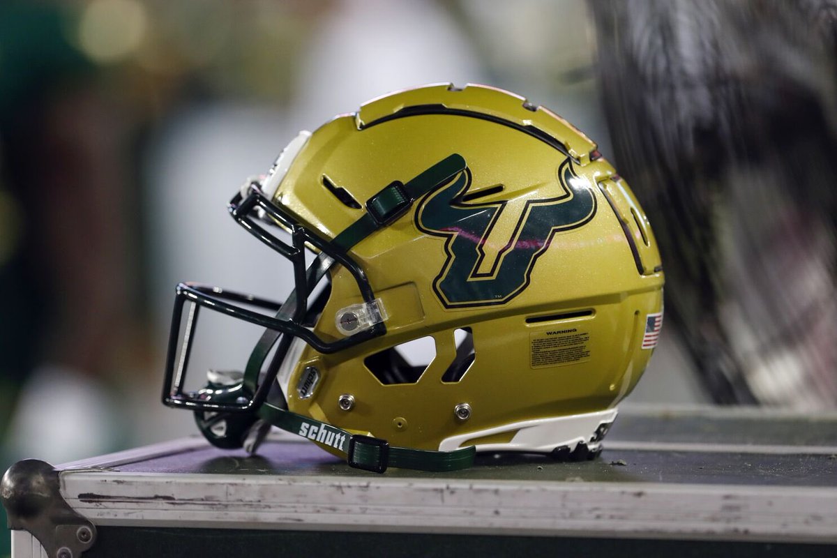 #AGTG Blessed and honored to receive an offer from the University of South Florida🤘🏽 #Hornsup @CoachGolesh @USFFootball