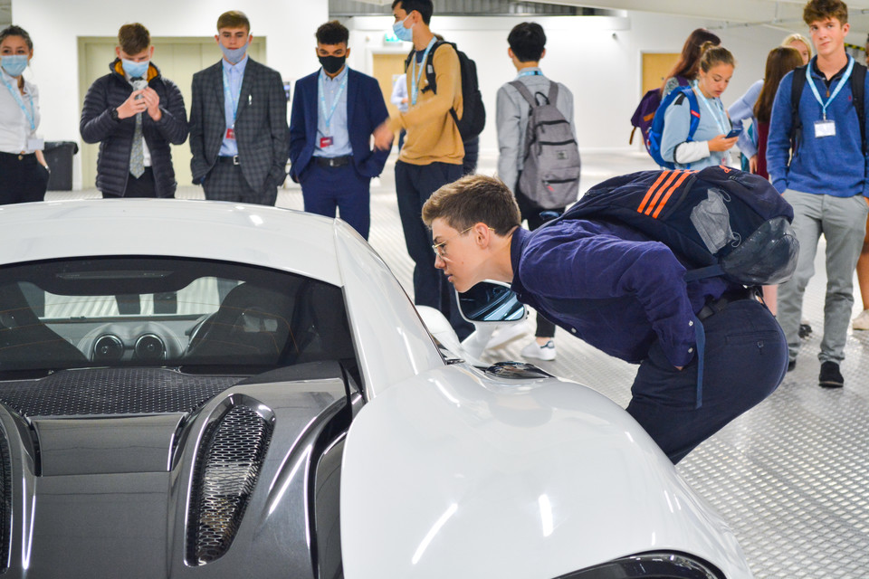 InvestIN tweet media