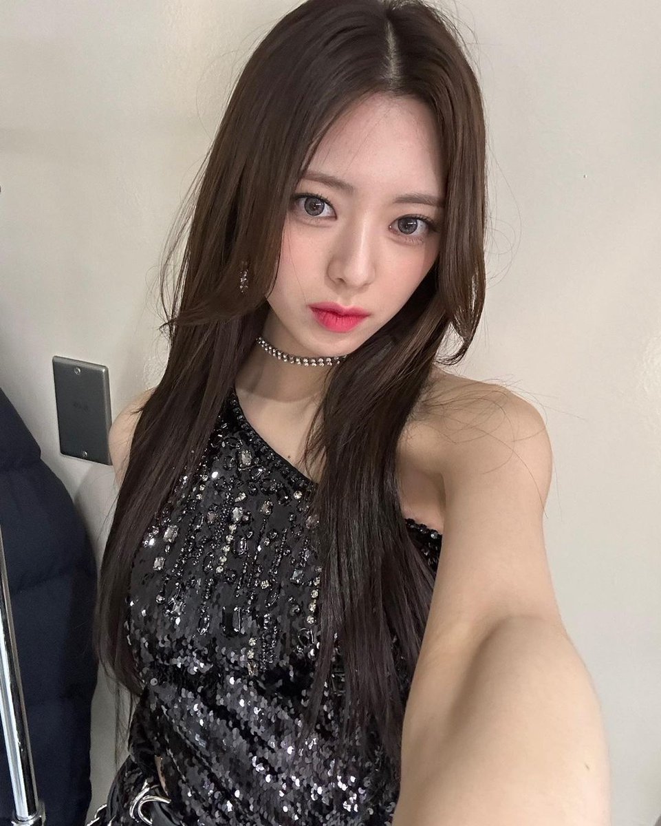 ITZY STAGRAM tweet media