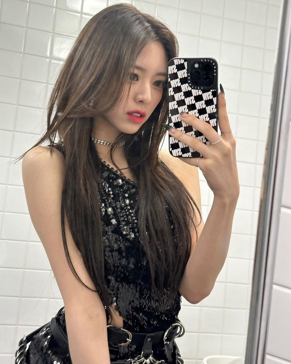 ITZY STAGRAM tweet media