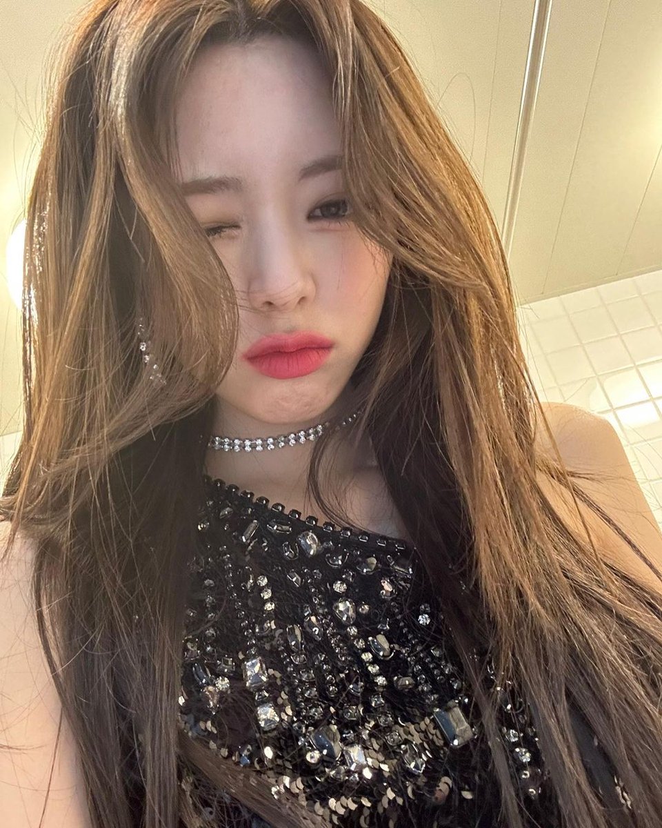 ITZY STAGRAM tweet media