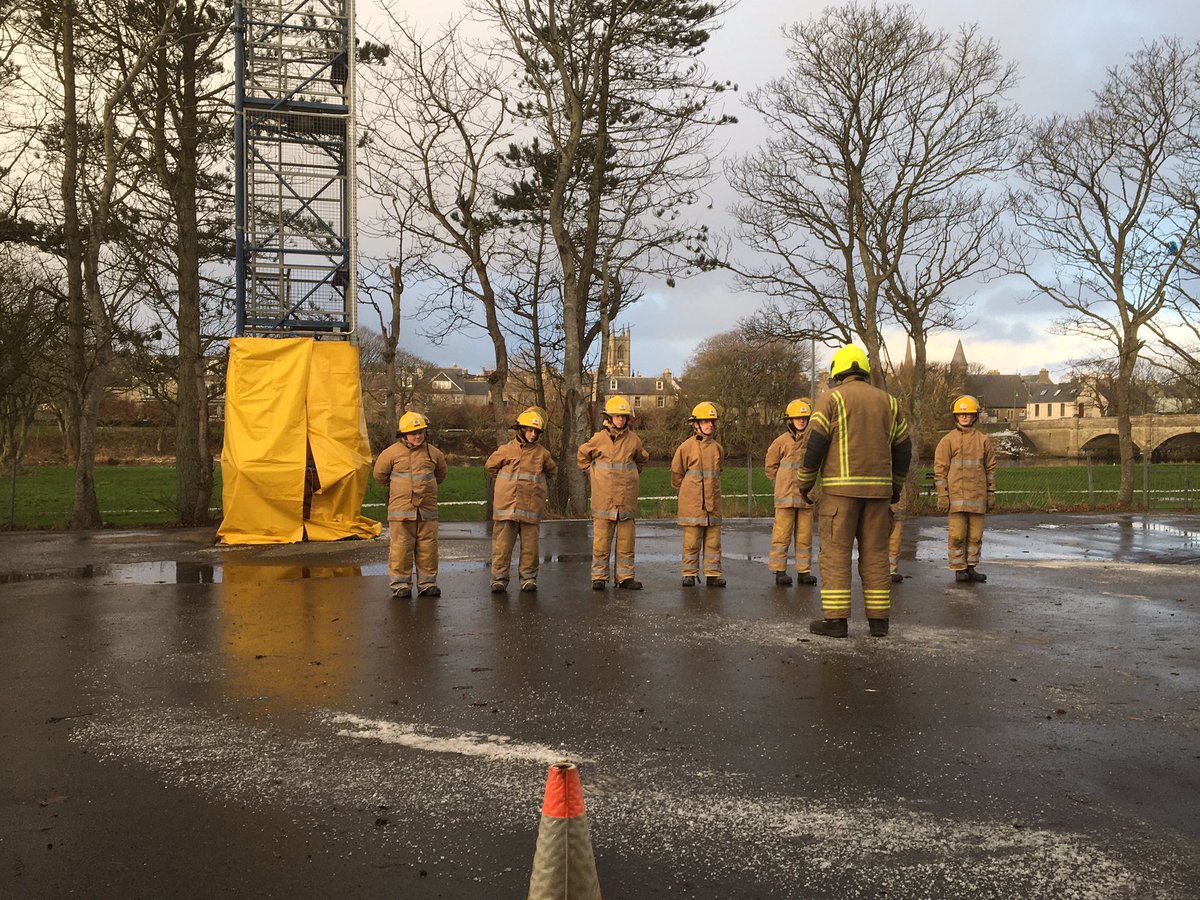 Thurso Fireskills students numbering off ahead of a practical demonstration on a sub zero 🥶 graduation day. Great support from <a href="/ThursoHigh/">Thurso High School</a> <a href="/WickHigh/">Wick High School</a> <a href="/northernPolice/">Northern</a> Well done to students and instructors. 🚒🚒👏👏SFRS at the heart of the community <a href="/HighlandCouncil/">The Highland Council</a>  <a href="/_KarlRosie/">Karl Rosie</a>