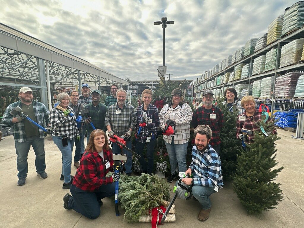 Congrats to Store 609 MSM Ryan on earning D899 MST of the Week.  Ryan works tirelessly to drive team engagement, even when that means wearing a hula skirt. <a href="/BenitoKomadina/">Benito.Komadina@Lowes</a> <a href="/MYoungsonLowes/">Michael Youngson</a> <a href="/CrystalNeels/">crystal neels</a> <a href="/steveyoung456/">Steve Young</a> <a href="/MST_899/">Shannon Cantrell</a>