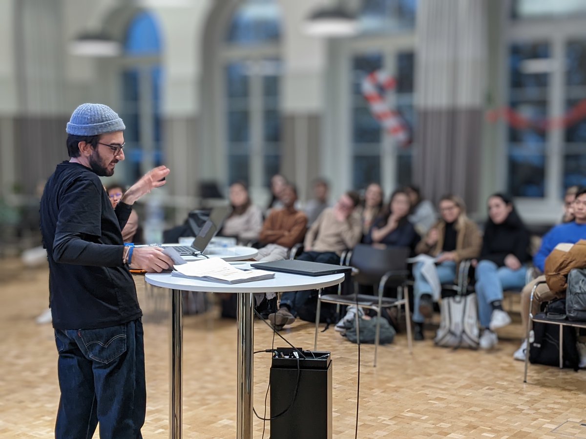 Interactive Visual Data Analysis (@ivda_uzh) on Twitter photo Congratulations to <a href="/ialhazwani/">ibrahim al hazwani</a> from <a href="/bernard_juergen/">Jürgen Bernard</a> 's IVDA group, who has successfully run his first workshop about #XAI for recommender system titled "Okay, but why?" #visualanalytics #explainability #recsys #dataviz Congratulations to <a href="/ialhazwani/">ibrahim al hazwani</a> from <a href="/bernard_juergen/">Jürgen Bernard</a> 's IVDA group, who has successfully run his first workshop about #XAI for recommender system titled "Okay, but why?" #visualanalytics #explainability #recsys #dataviz