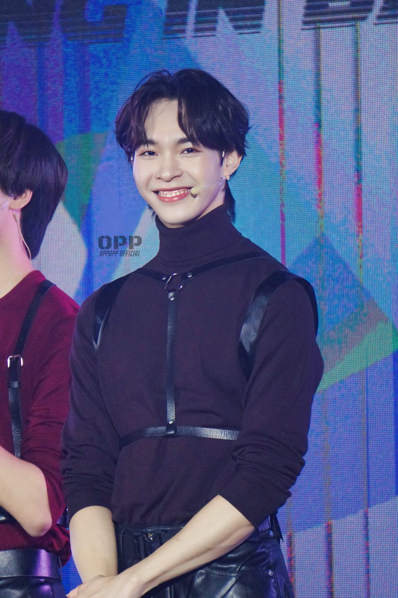 วันนี้ขอบคุณทุกคนมากๆเลยน้าา ที่มาหาและมาให้กำลังใจพี่อ๊ปกัน สำหรับใครที่ไม่ได้มาวันนี้ มาเจอกันงานต่อไปน้าาา  💚
#SevenStarsTH 
#oppopp 
#oppmee