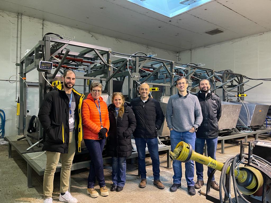 Visit of Sandra Posada and Ricardo Rosero <a href="/rrnoguera1/">rrnoguera</a> from <a href="/UdeA/">Universidad de Antioquia</a> Colombia at @UMRH <a href="/INRAE_DPT_PHASE/">INRAE PHASE</a>  within a <a href="/ECOS_NORD/">ECOS NORD</a> project on CH4 from cattle. Cécile Martin and <a href="/HijarGonzalo/">Gonzalo CANTALAPIEDRA HIJAR</a>, great hosts explaining the diversity of experimental facilities and research projects of DINAMIC