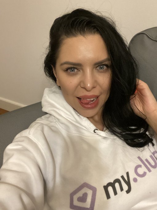 I&rsquo;m here to wish you good night 😘   More of me on my onlyfans 👇  https://t.co/XmrD5clsE1 https://t.c<a href="/tag/model"class="tags"><span>#model</span></a><a href="/tag/pornstar"class="tags"><span>#pornstar</span></a><a href="/tag/kiraqueen"class="tags"><span>#kiraqueen</span></a><a href="/tag/onlyfansgirl"class="tags"><span>#onlyfansgirl</span></a>