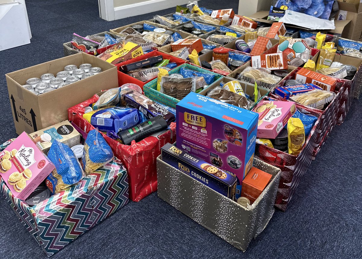 So proud of the well-being team and staff at CCA 🤩 lots of dontations for our lovely students and their families for over the Christmas holidays.HUGE shoutout to our wonderful <a href="/SharonRoscoeEPT/">Sharon Roscoe</a> for donating a generous amount of money to us for us to make a difference🥹 #Thankful