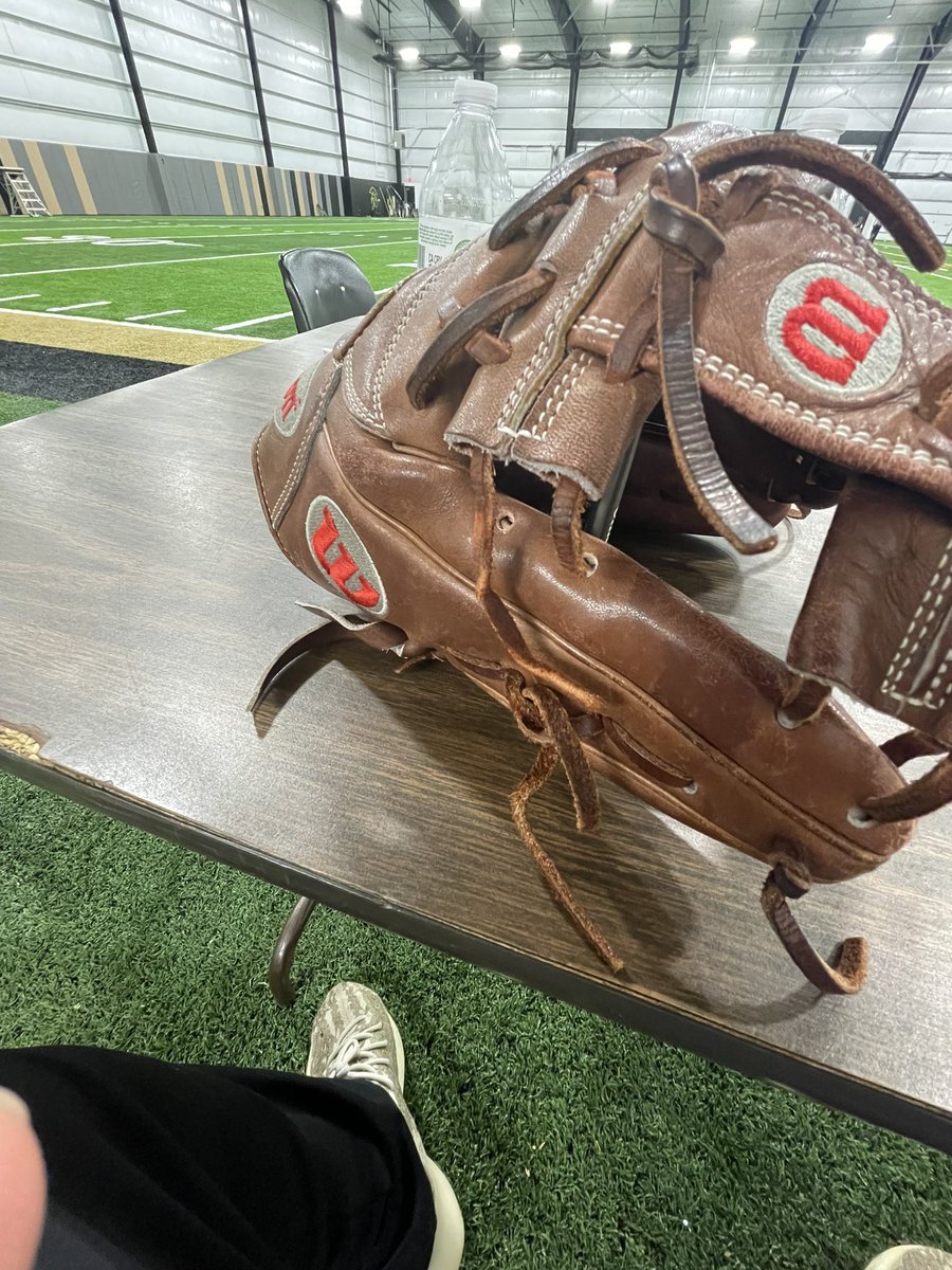 It’s that time of year again!!! Let us know if you need a glove repaired or refurbished! Getting ready for baseball season! #wilson #rawlings #gloverepair