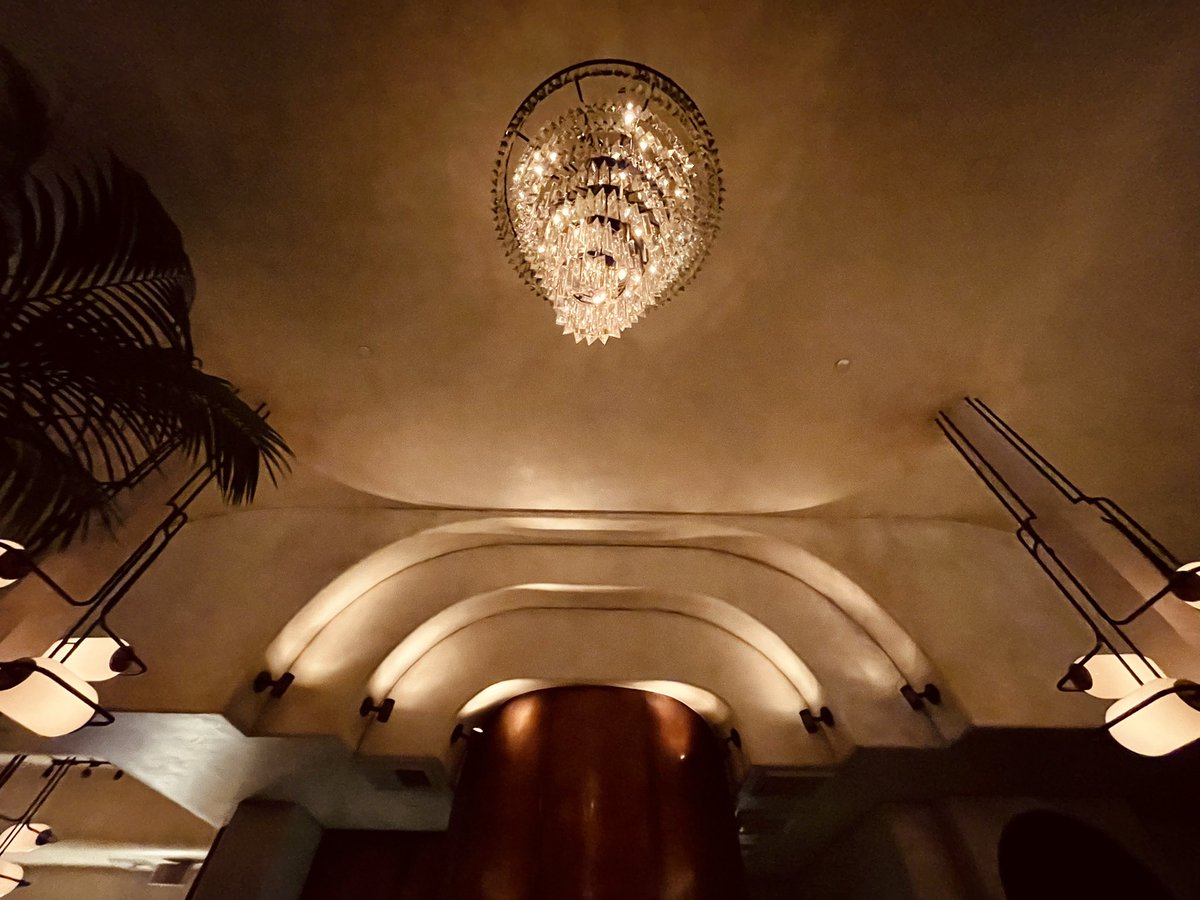 linatanium's tweet photo. finally have a tasty michelin restaurant nearby 🤤 #gwenlosangeles https://t.co/zPbe6W6eth