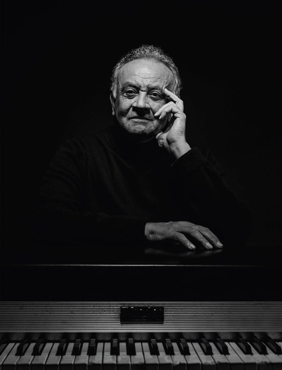 We are very sad to learn that the composer and arranger Angelo Badalamenti has died. We first worked with him in 1987 when he made the orchestral arrangement for “It couldn’t happen here” on our “Actually” album.

#PetText