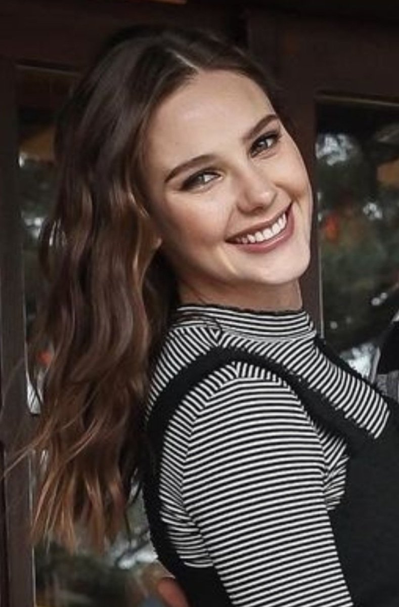 sevimkzlkaya's tweet photo. Güzel kızım ☺🧡💫 #Alinam 💫 #Tebrikler 👏🎉 #AlinaBoz...🧡💫💫💫💯🧿🎉🤌👍👏👏👏 https://t.co/2PZq6n5QRZ