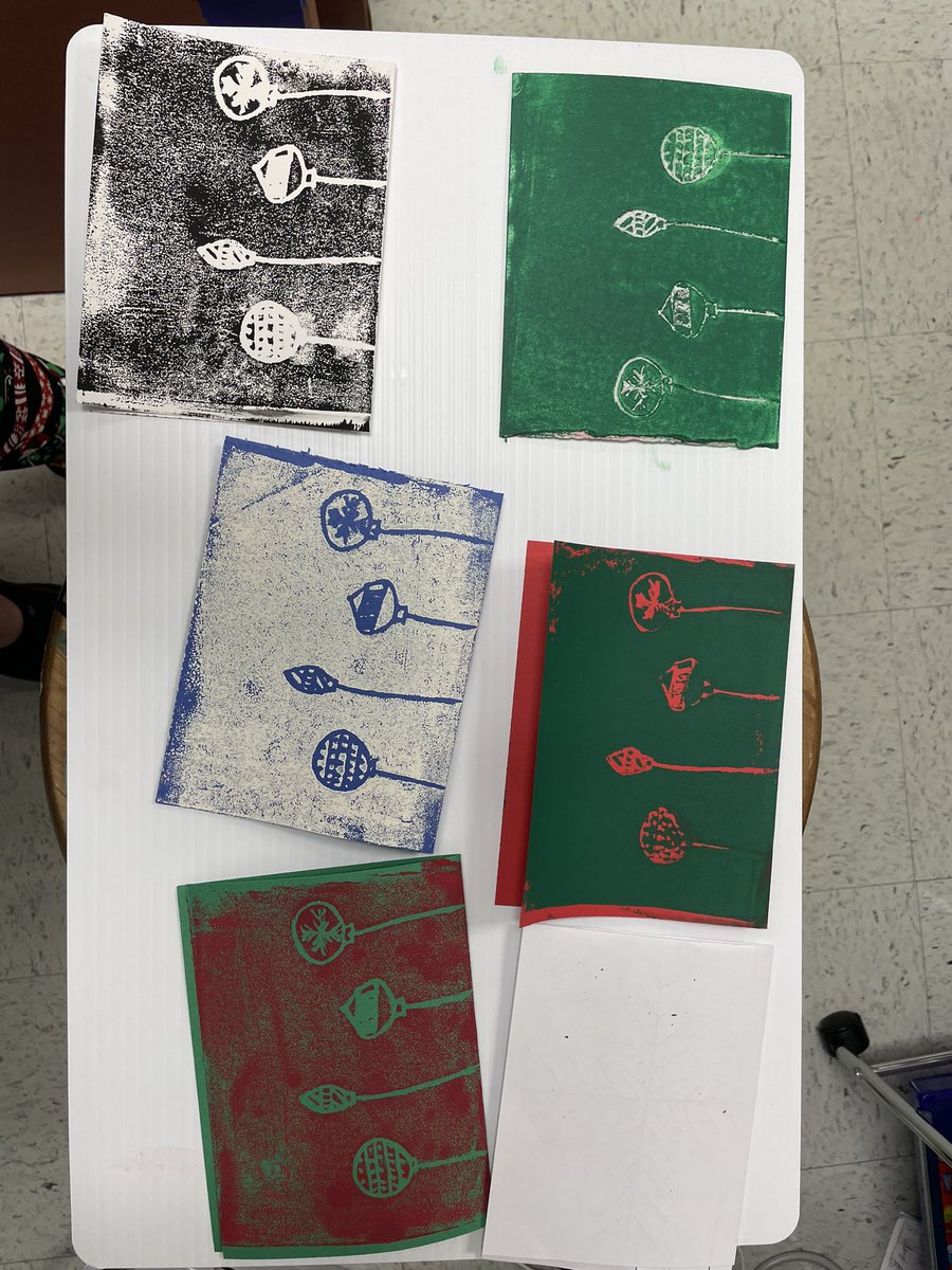 Grading some of the 5th graders prints today. One of my annual projects because it’s one of my favorites. These students had some really nice results this year!! #cobbartrocks #lewislionsart
