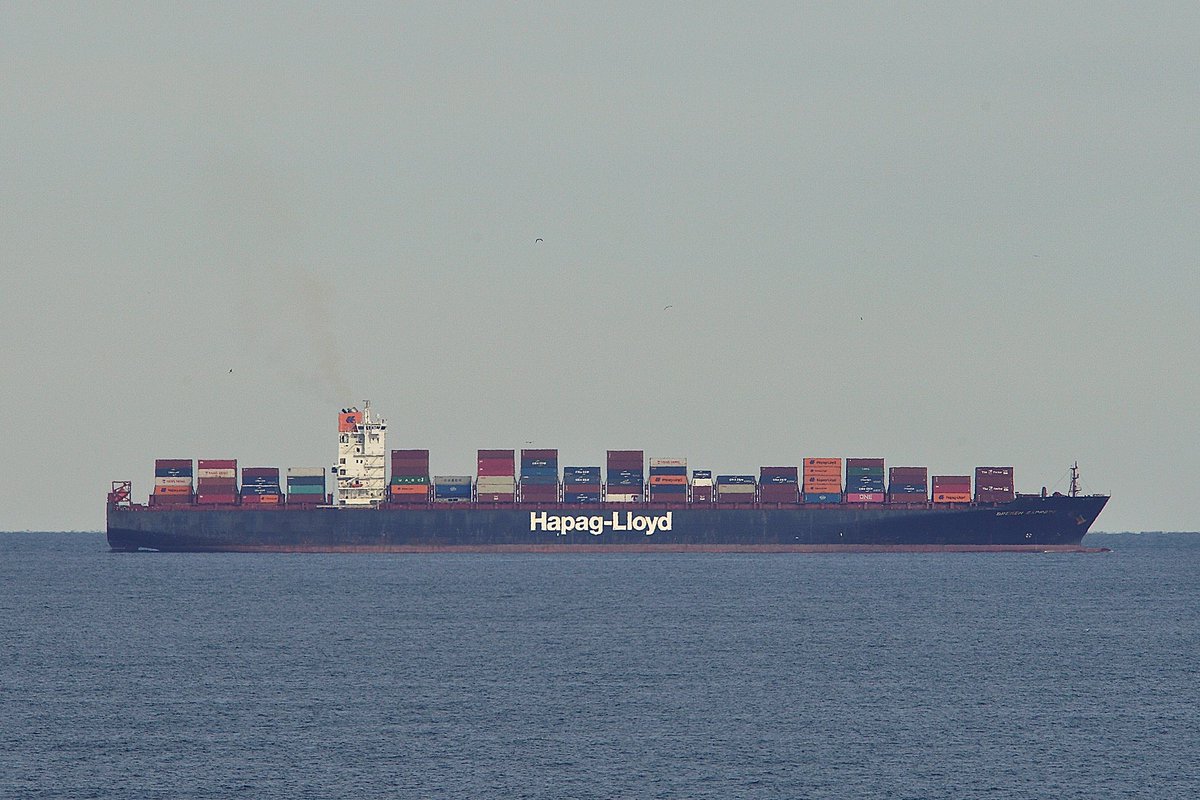 johnmorgan726's tweet photo. The BREMEN EXPRESS, IMO:9343728 en route to Savannah, Georgia USA, flying the flag of Germany π©πͺ. #HapagLloyd #ContainerShip #BremenExpress #ShipsInPics https://t.co/0xvRiOtGdr
