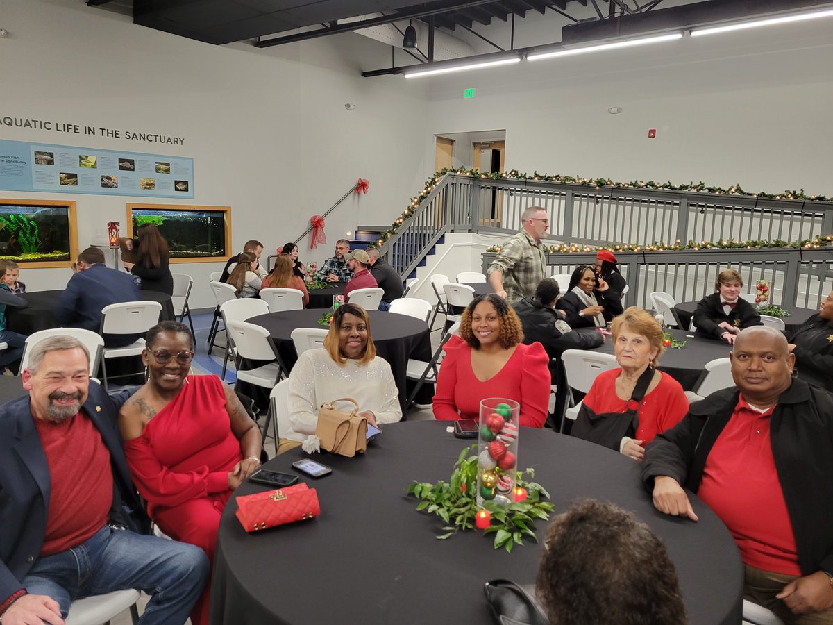 ccsocares's tweet photo. The Colleton Sheriff's Office had an amazing time at our annual Christmas gathering last night. Our deputies and staff are awesome, and we applaud them for their accomplishments and dedication to law enforcement and keeping Colleton citizens safe. #SwornToProtect #ccsocares https://t.co/UOlFRddjzg