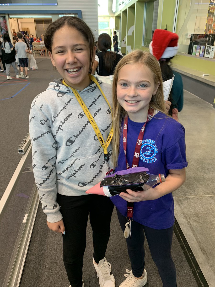 dunlap_gorman's tweet photo. Fun day at the Katy ISD Shaw Steam Center designing and racing bottle rockets. ���🚀🚀 @ExleyElementary @katyisd https://t.co/J97mSrNnYk