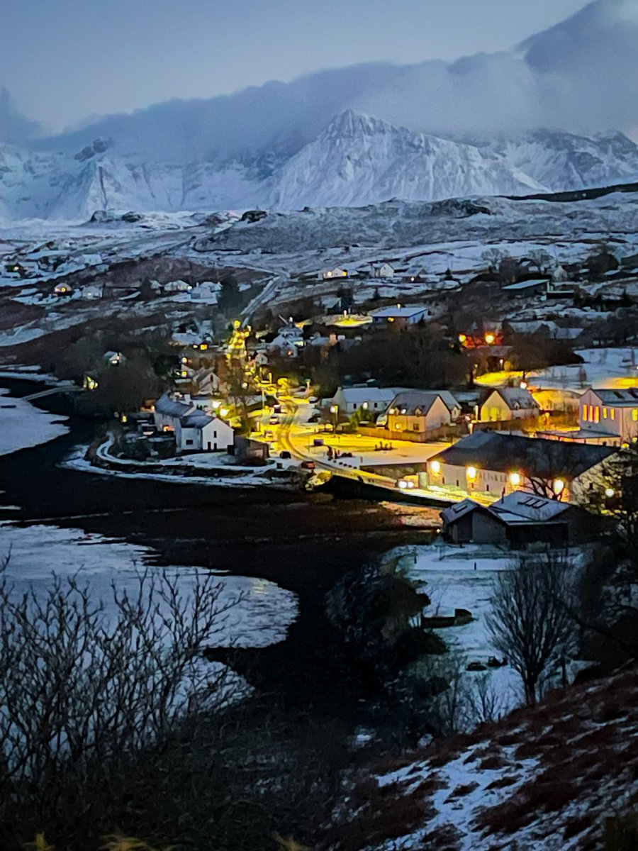 Feeling #festive in the lounge overlooking Carbost, Isle of Skye.

#Christmas #christmastime #christmascard #beautiful #snow #snowing #December #ice #cold #frozen #mountains #Photo #photographer #photography