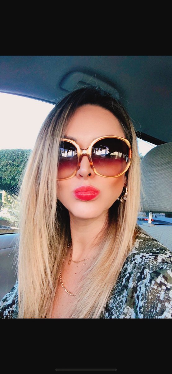 Marijosahagun's tweet photo. Fin de año
Momento ideal para mandar a la mierda lo que ya no quieres y arrancar el 2023 como te mereces. 👊🏻💥💕💫❤️💋 #cosabonita #muchobeso #muchoabrazo #mucharisa #muchavida #amistades #Amor ❤ #viajes https://t.co/ekfhrSVImq