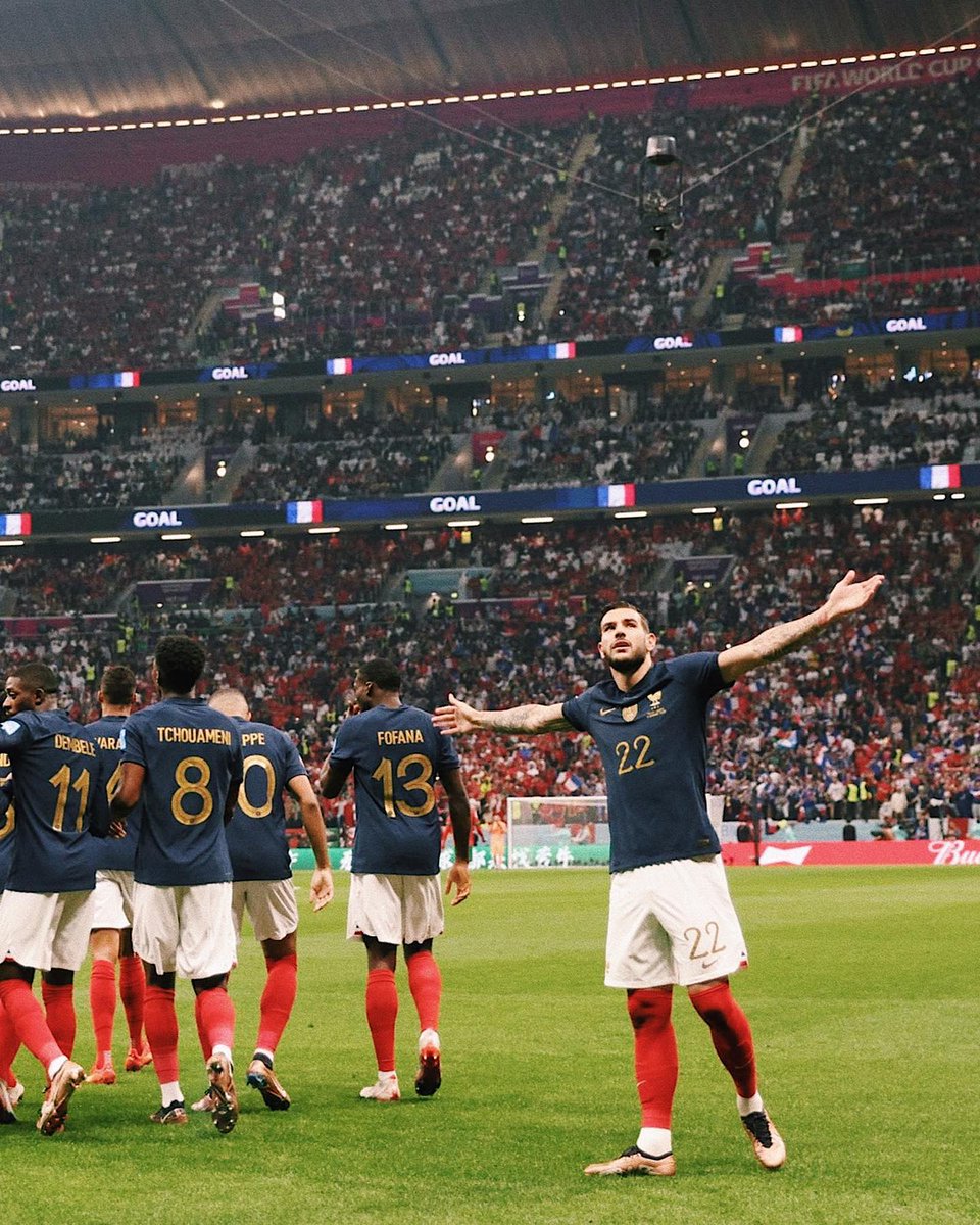 viewsfrance's tweet photo. EN FINALE 🇫🇷

Ce dimanche, la France pourrait devenir la première nation depuis le Brésil de Pelé, il y a 60 ans, à gagner deux fois consécutivement la Coupe du monde ! https://t.co/cWhYEIYMOl