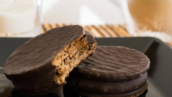 pedrocertezas's tweet photo. Petit gateau muito melhor que alfajor

Vai tomar no cu, Argentina 

Como é bom ser francês https://t.co/PPnH7xdGtZ