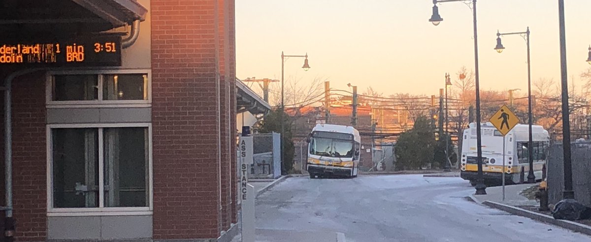 Historicimage's tweet photo. @MBTA   Orient Heights 3:50 pm bus 713 is now late. Two buses sitting here. https://t.co/ffUY2UGwoB