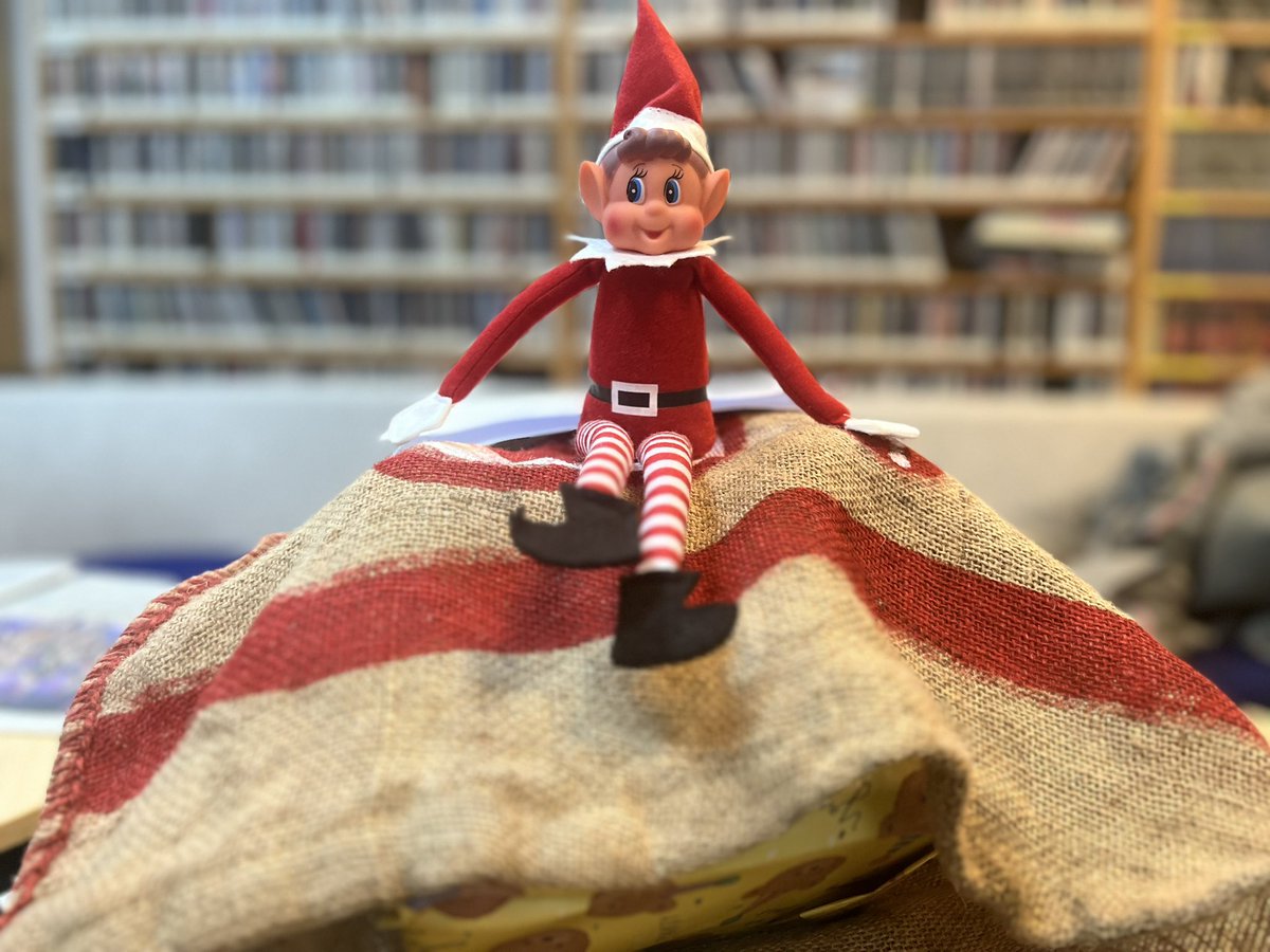 DomKingLive's tweet photo. #selfiewithelfie now protecting the Secret Santa sack @BBCRadioKent ready for tomorrow! While the other is stick being naughty!!! https://t.co/yJUhhwO2Q5